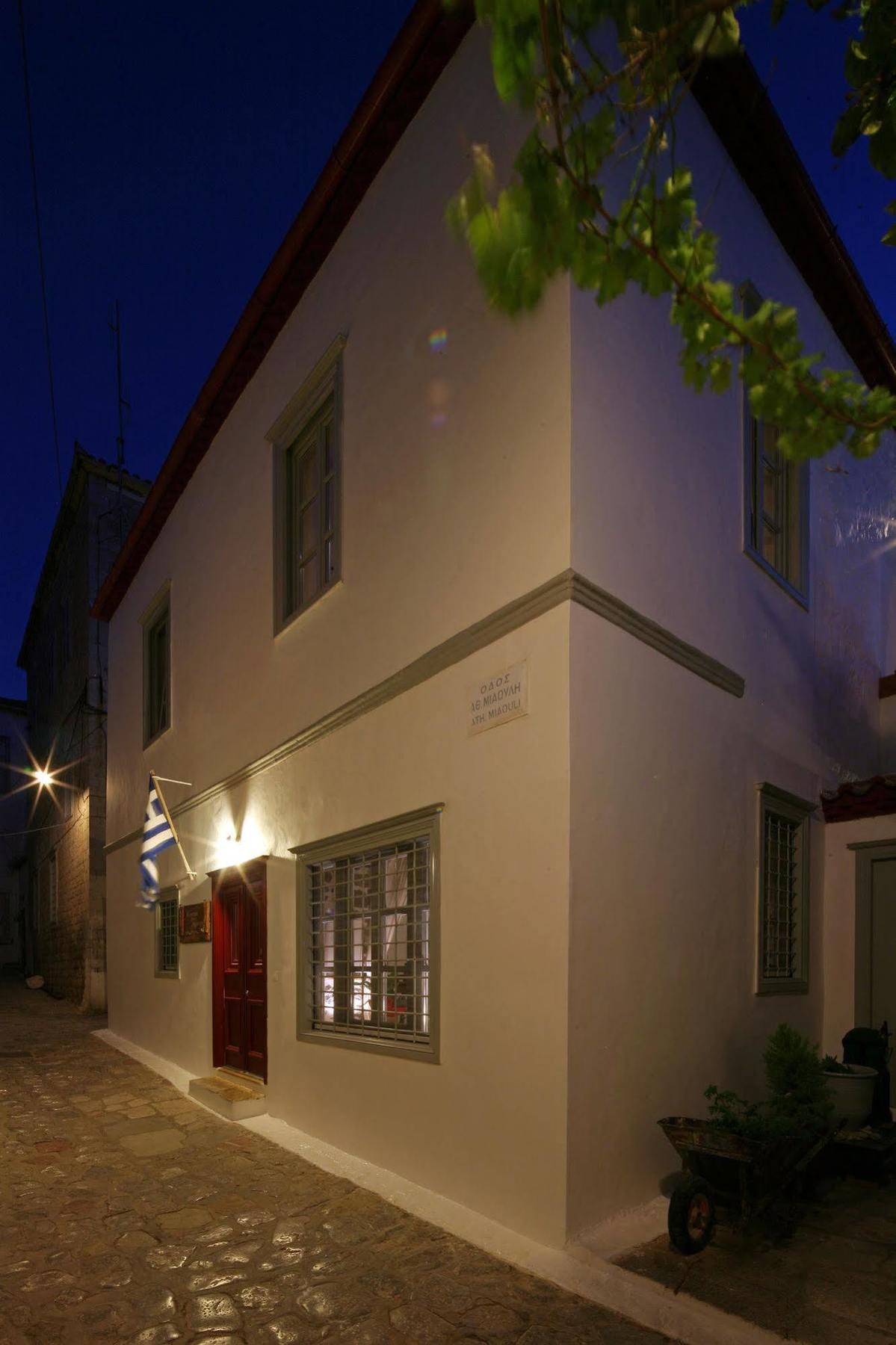 Mastoris Mansion Hotel Hydra  Exterior photo